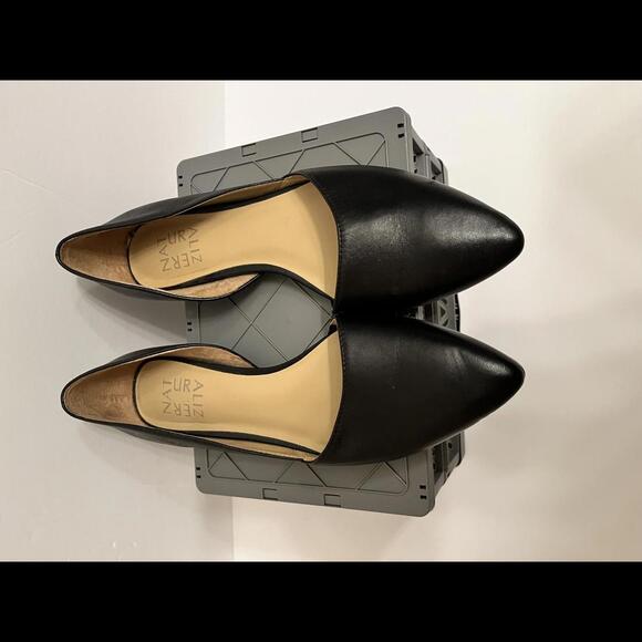 Women’s Naturalizer Black Tamara Pointed Toe Flat Size 7 - Picture 3 of 6